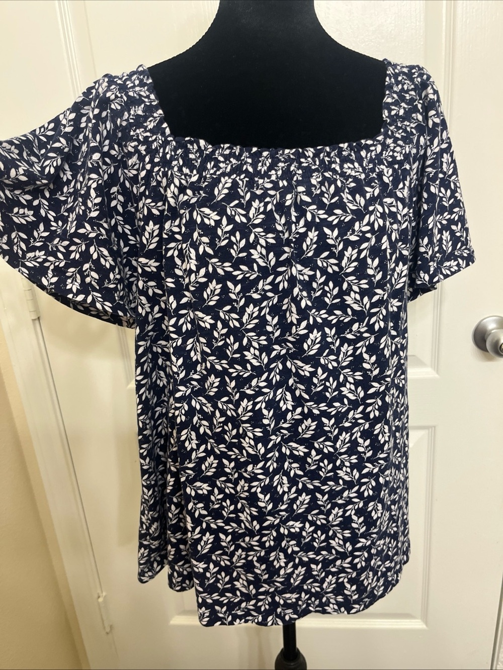 St John’s Bay Women’s Navy Blue Floral Square-Neck Blouse